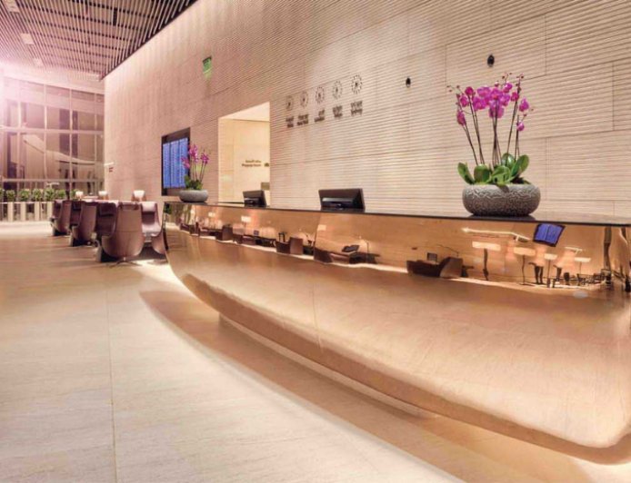 Al Safwa First Lounge: A Sanctuary of Sophistication in the Skies